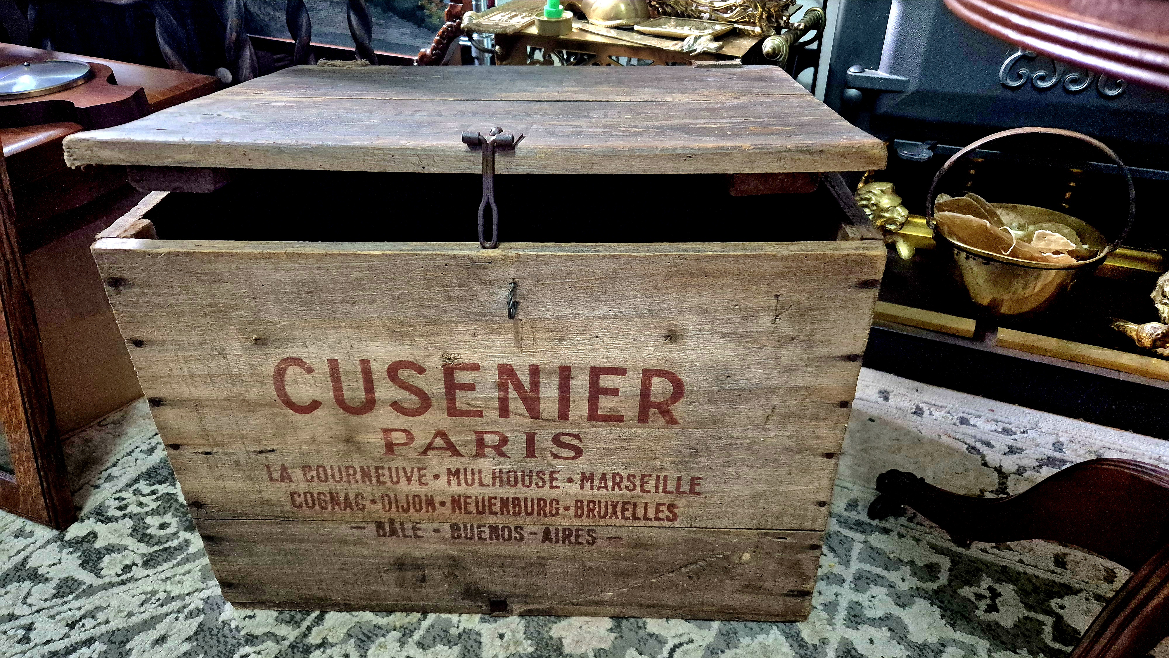 Large Cusenier Bollinger champagne crate, (should hold appro